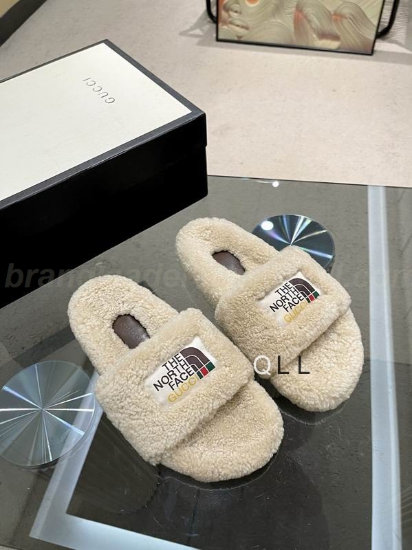 Gucci Women's Slippers 96